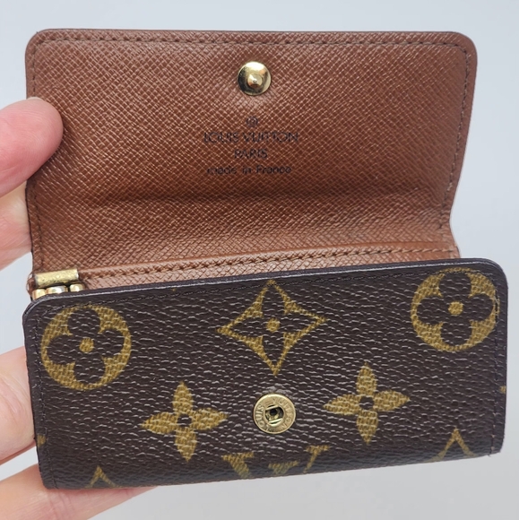 Louis Vuitton Keycase - Picture 6 of 11